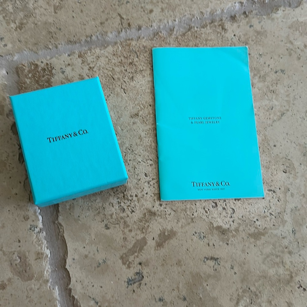 Tiffany & co gift wrapping